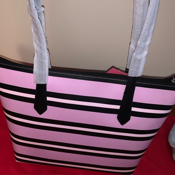❤️❤️NWT KATE SPADE BOW CHARM TOTE❤️❤️ - Picture 3 of 9